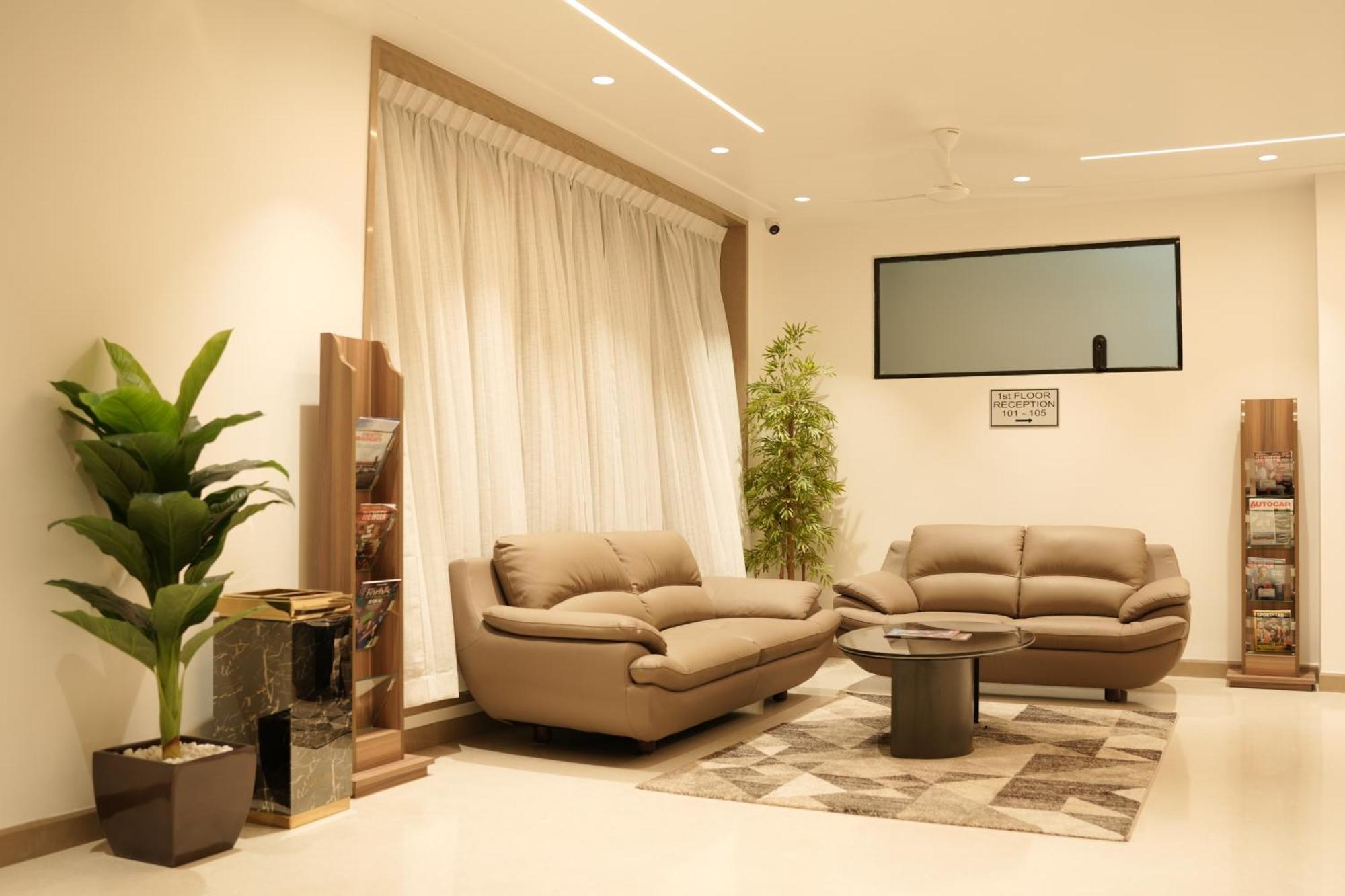 Hotel Kongu Residency Karūr Esterno foto